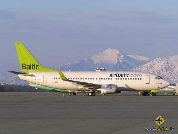 Boeing 737-33A